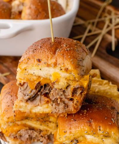 Slider Sandwiches : Classic Beef & Cheddar Slider